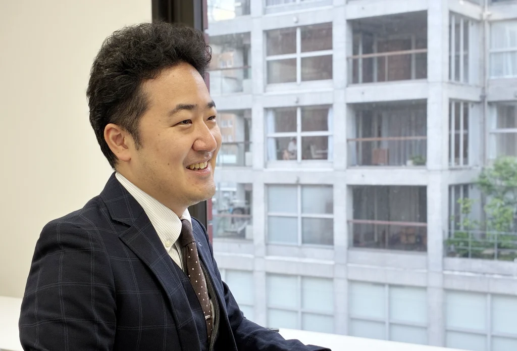 データフォーシーズ 山内さんへのインタビュー記事　取材中の様子